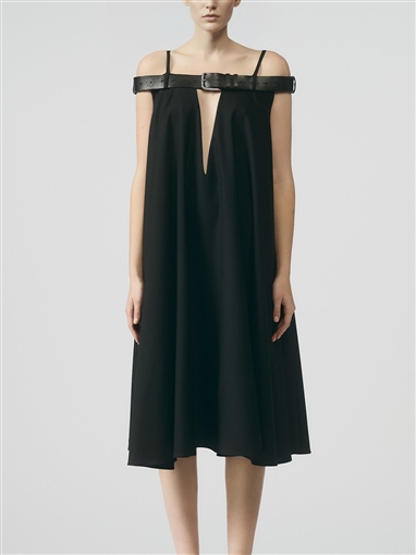 أحدث ظهور لأمينة خليل وزوجها خلال فعاليات عالم الموضة في دبي