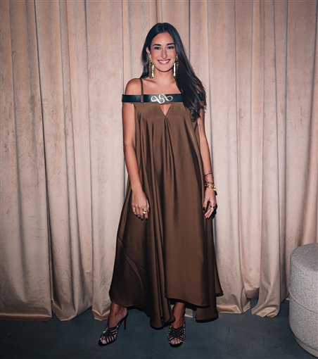 أحدث ظهور لأمينة خليل وزوجها خلال فعاليات عالم الموضة في دبي