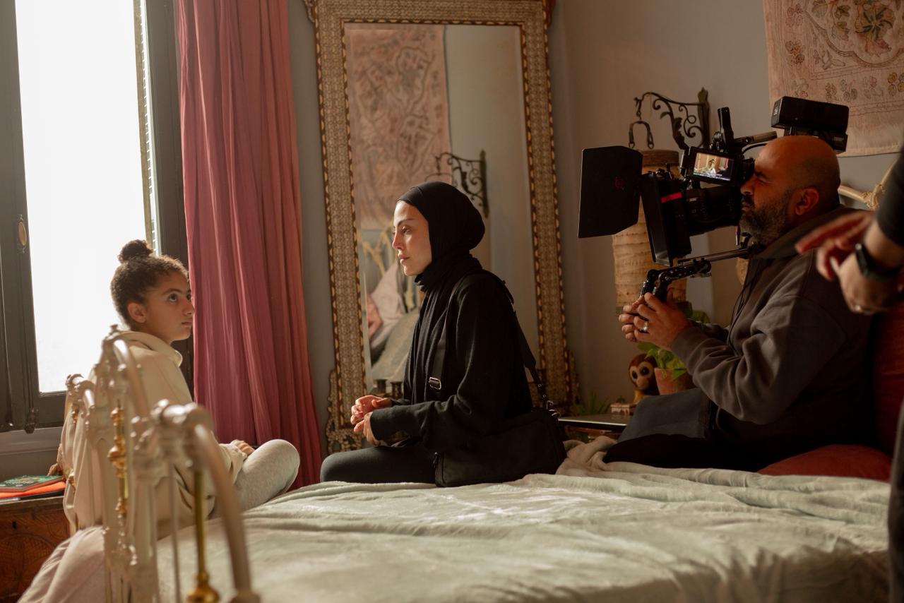 صور جديدة من كواليس مسلسل «توابع» للنجمة ريهام حجاج