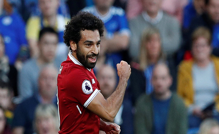 محمد صلاح يُعلّق على صورته مع إميليا كلارك