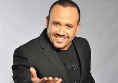 تدهور حالة هشام عباس الصحية ومنعه من الكلام بأمر الطبيب