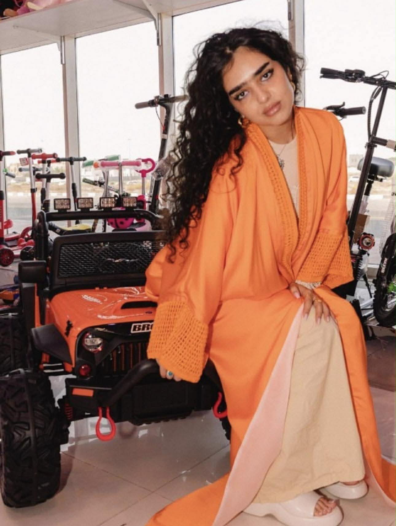 ويجز يفاجىء الجمهور بإعلان زواجه وننشر صورة العروس