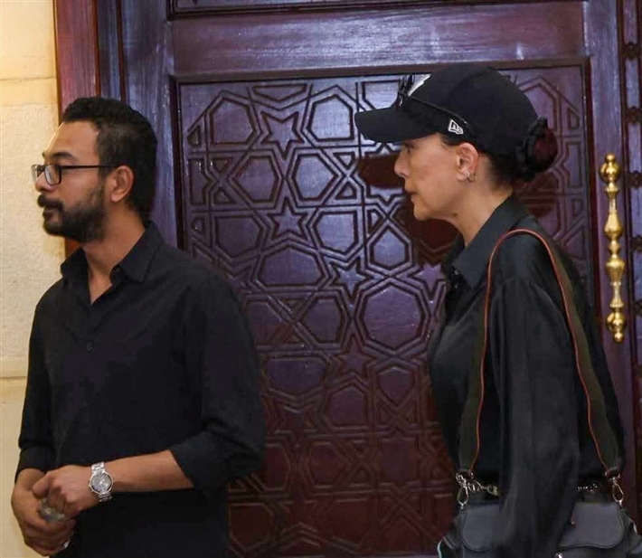 أبرز لقطات عزاء والد منة شلبي بحضور نجوم الفن