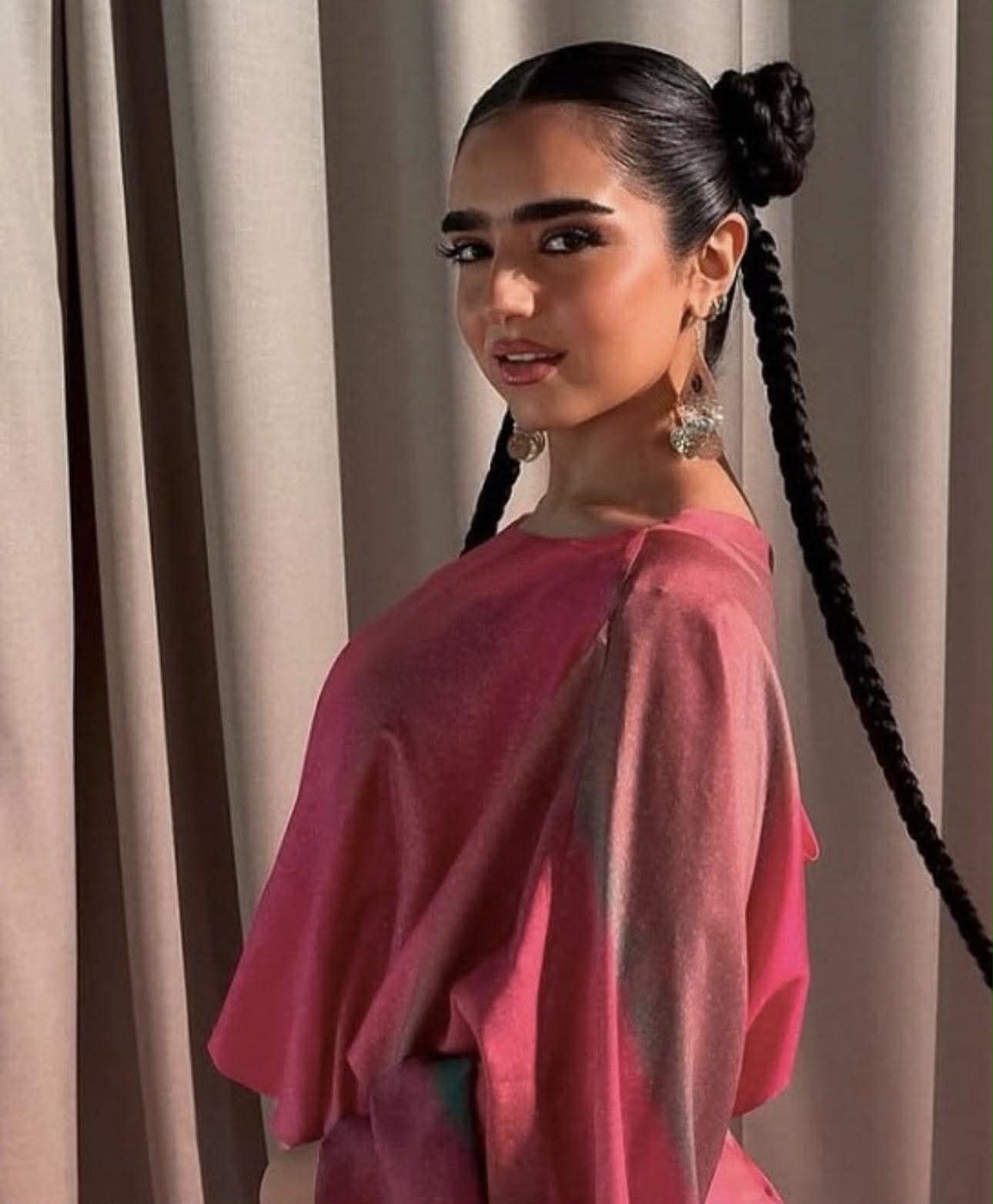 ويجز يفاجىء الجمهور بإعلان زواجه وننشر صورة العروس