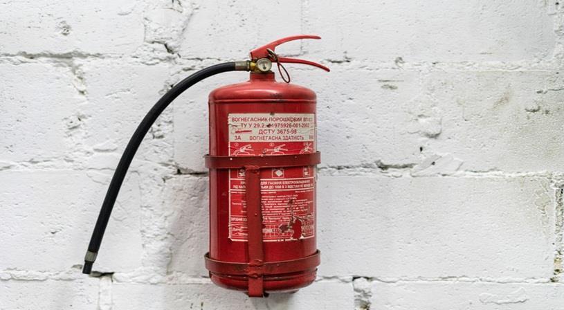 مطوية عن استخدام طفاية الحريق والتاكد من صلاحيتها المرسال