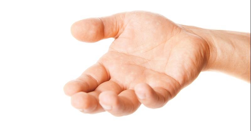 كف اليد في المنام للعزباء نواعم